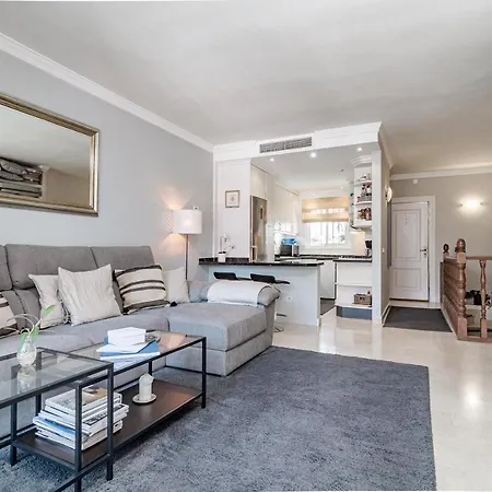 Peaceful Modern 2 Bedroom In Aloha Pueblo With View Over The Pool *