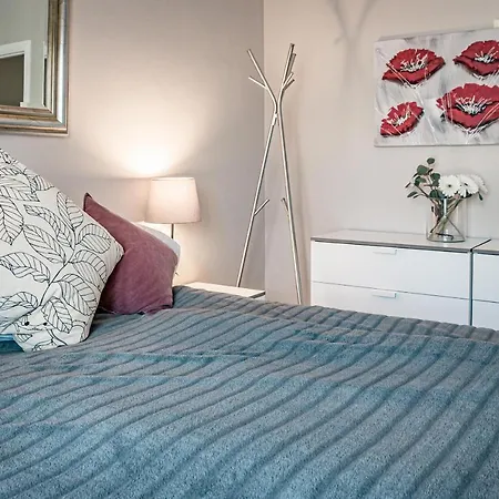 Διαμέρισμα Peaceful Modern 2 Bedroom In Aloha Pueblo With View Over The Pool Μαρμπέλλα