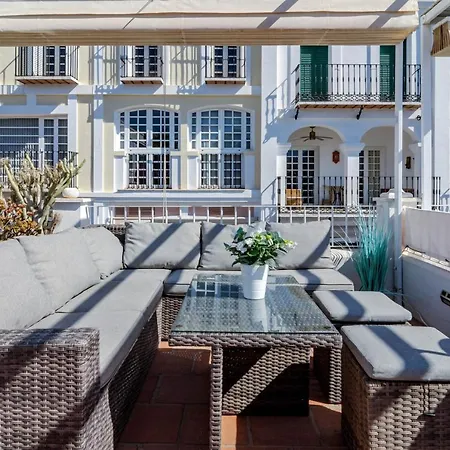 Peaceful Modern 2 Bedroom In Aloha Pueblo With View Over The Pool * Marbella