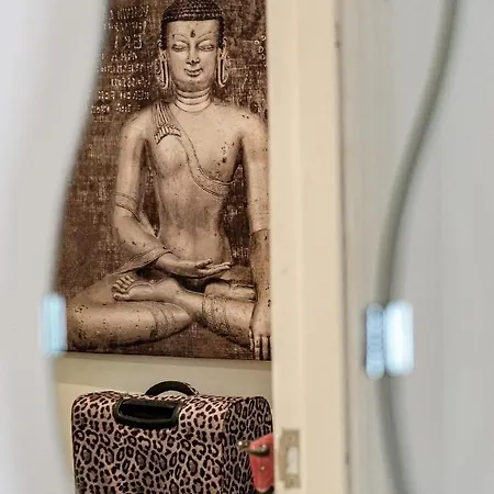 Peaceful Modern 2 Bedroom In Aloha Pueblo With View Over The Pool Appartement