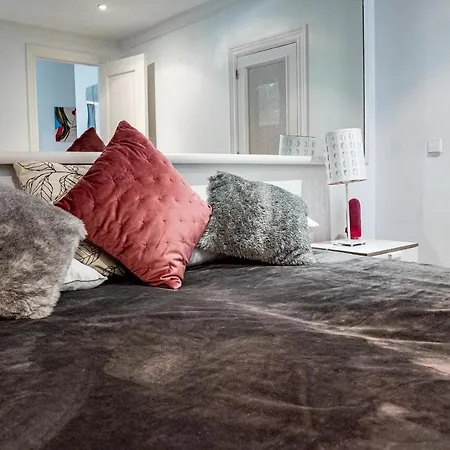 Peaceful Modern 2 Bedroom In Aloha Pueblo With View Over The Pool Appartement Marbella