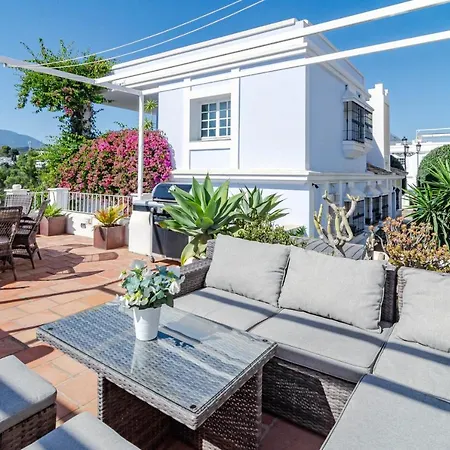 Apartment Peaceful Modern 2 Bedroom In Aloha Pueblo With View Over The Pool *